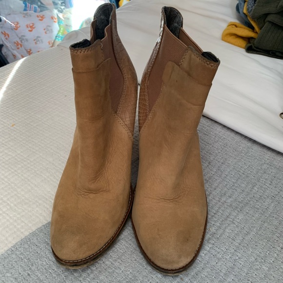 ALDO Booties - Picture 3 of 5